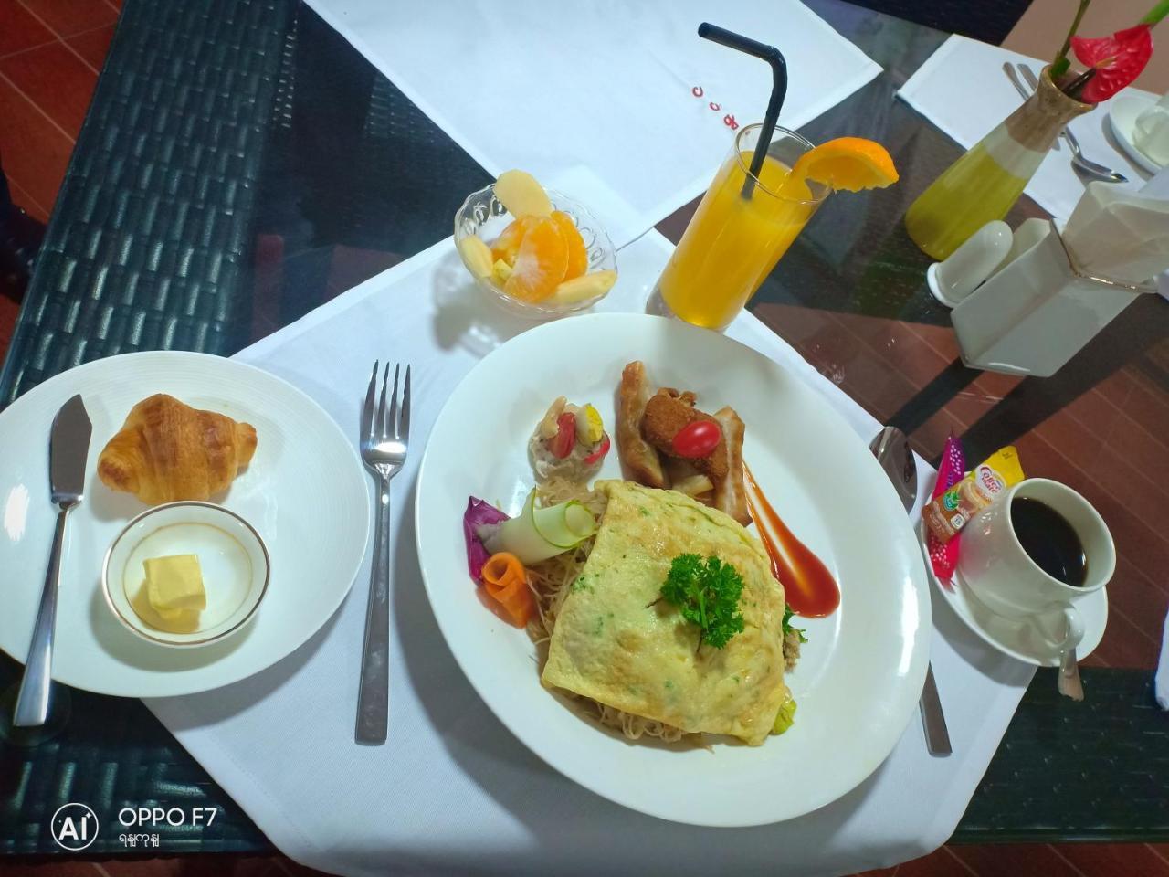 Hotel Chicago Yangon Eksteriør bilde