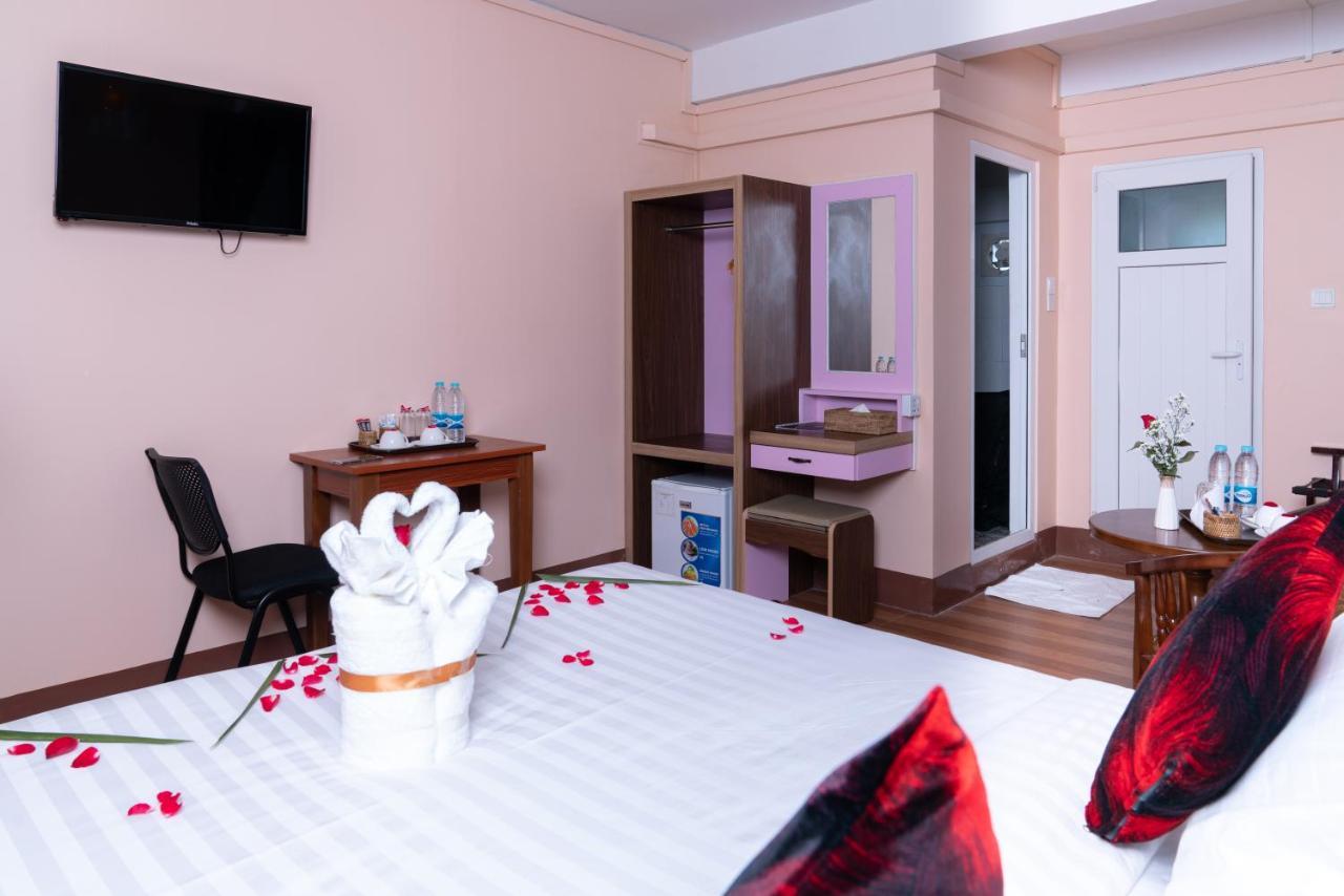 Hotel Chicago Yangon Eksteriør bilde