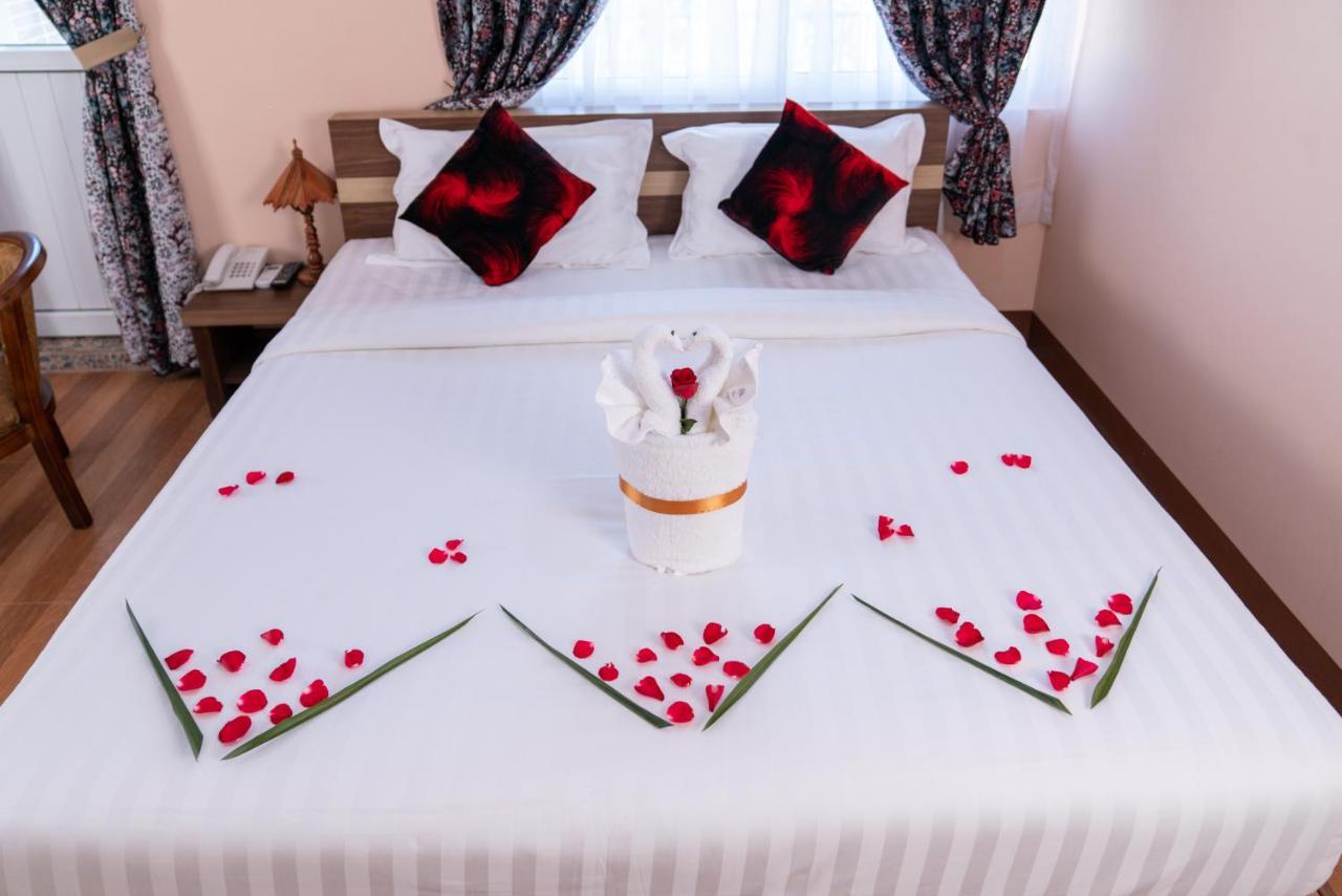 Hotel Chicago Yangon Eksteriør bilde